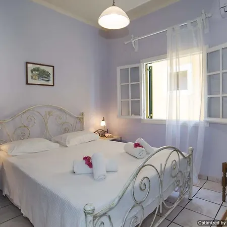 Christos & Apartment Paxos
