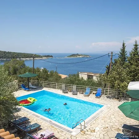 Christos & Apartment Paxos